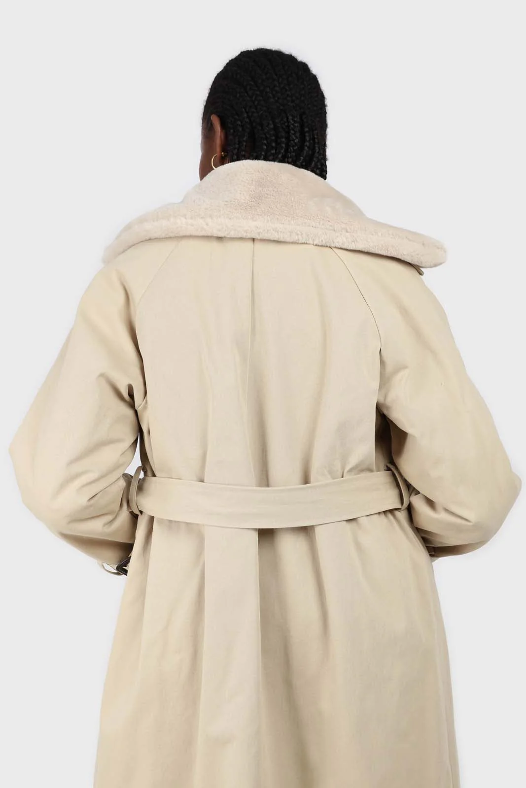 Light beige faux fur collar lined trench coat - Image 7