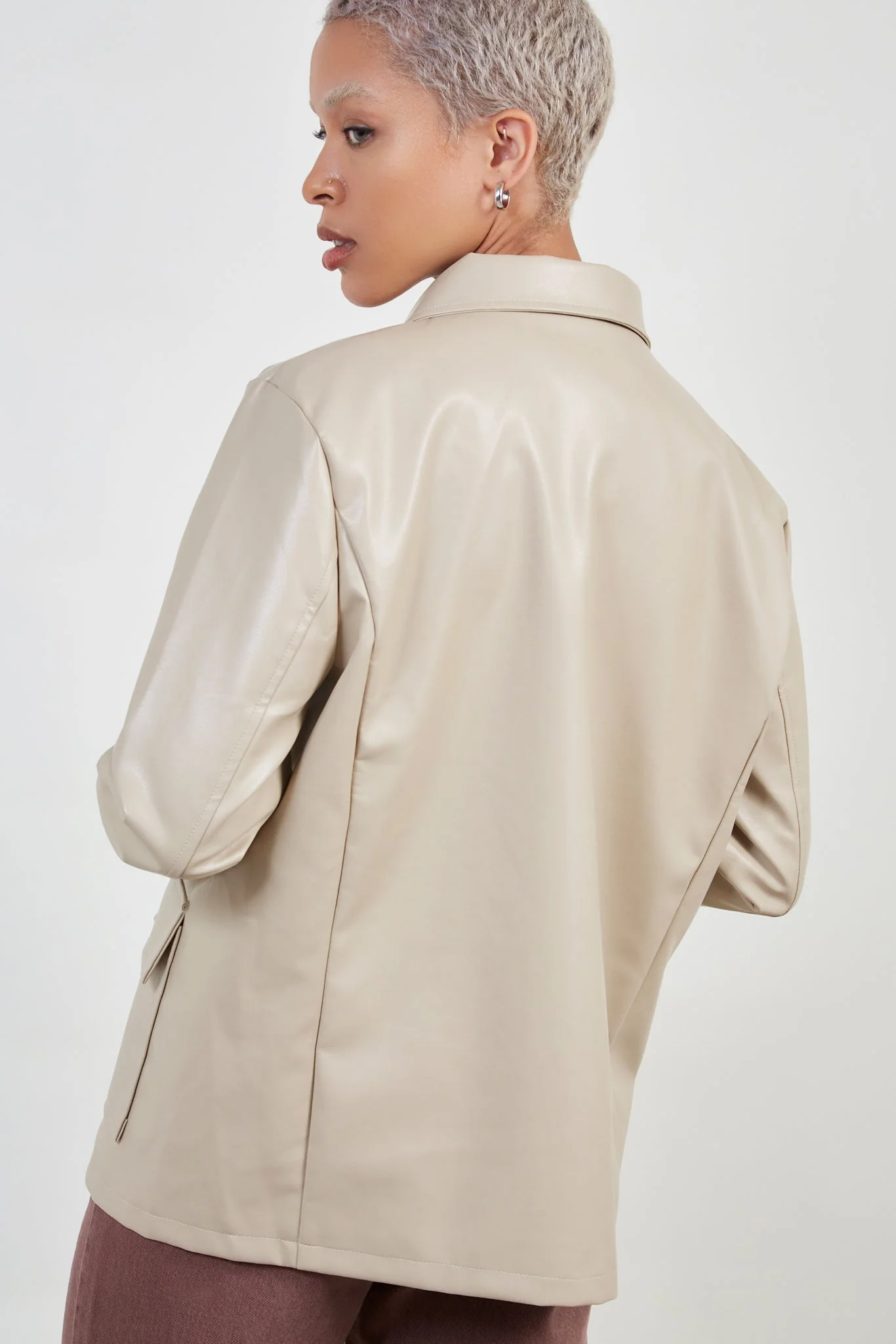 Beige vegan leather belted jacket - Image 4