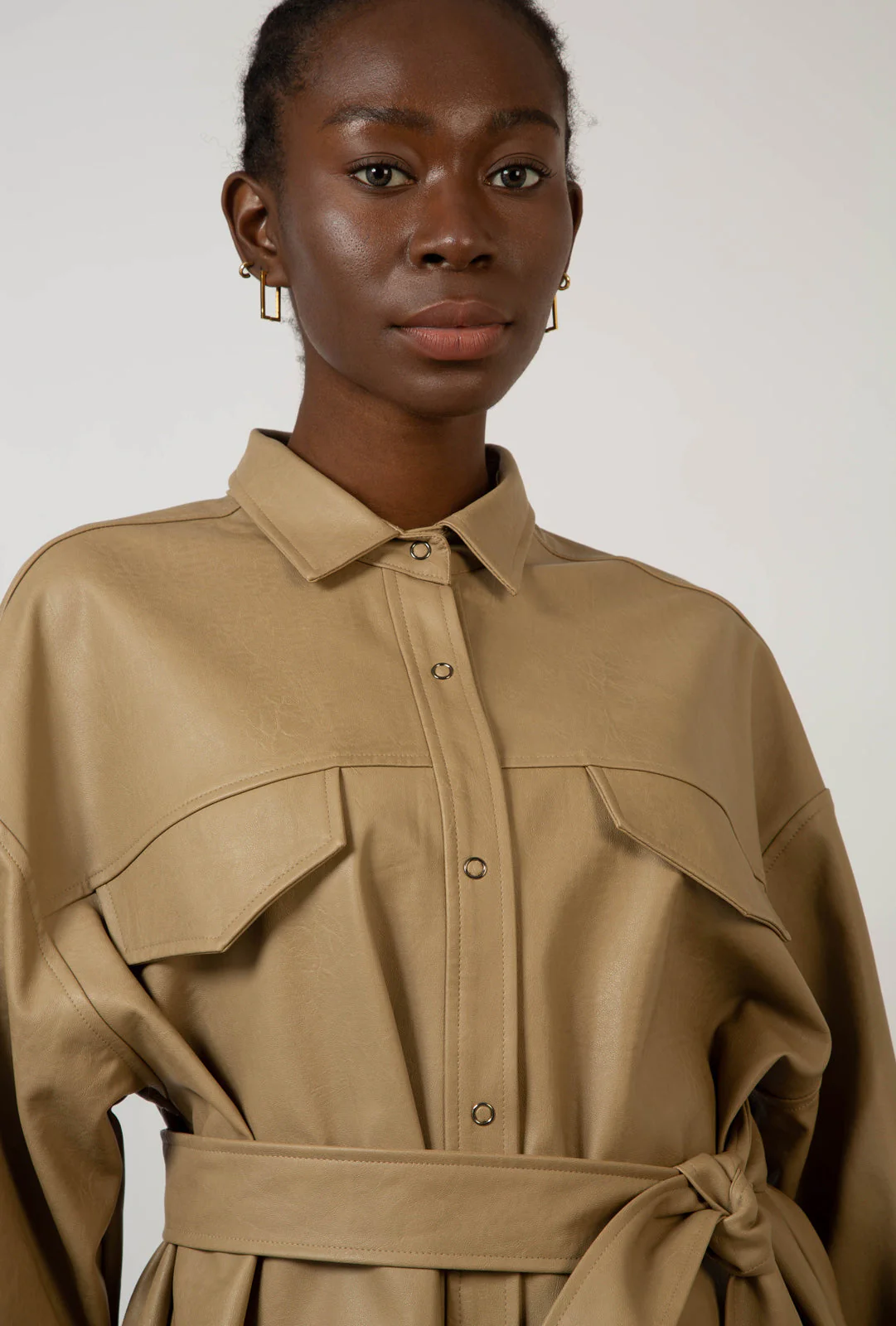 Beige vegan leather belted shirt jacket - Image 12