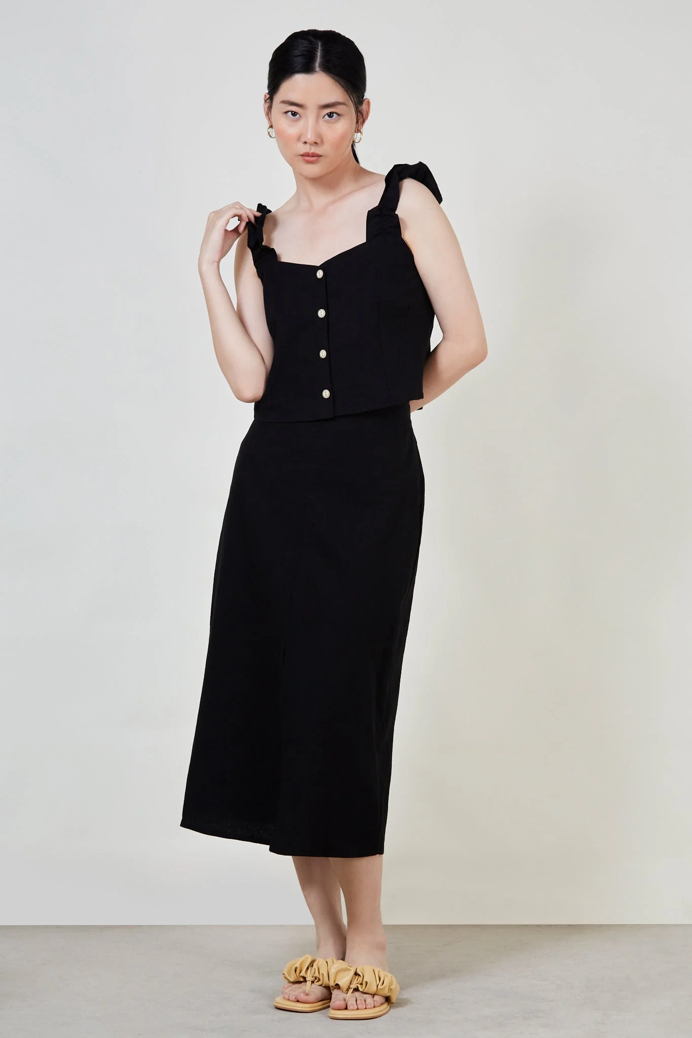 Black button front tank - Image 4