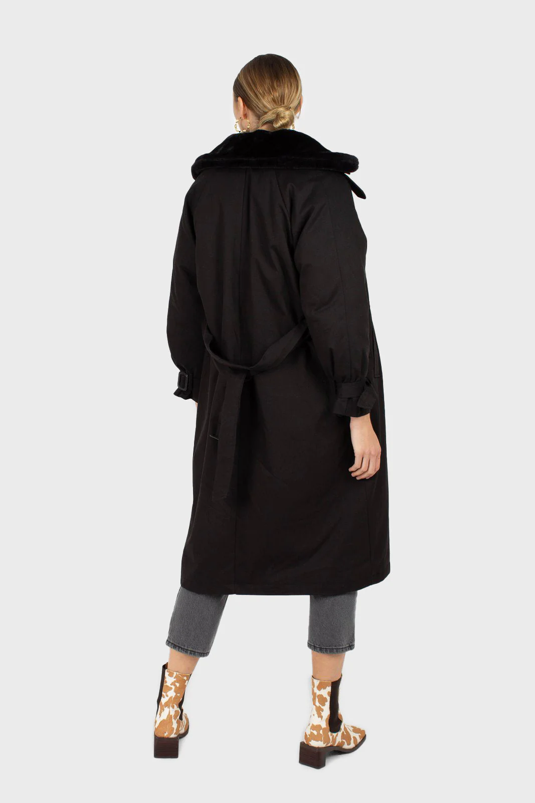 Black faux fur collar lined trench coat - Image 3