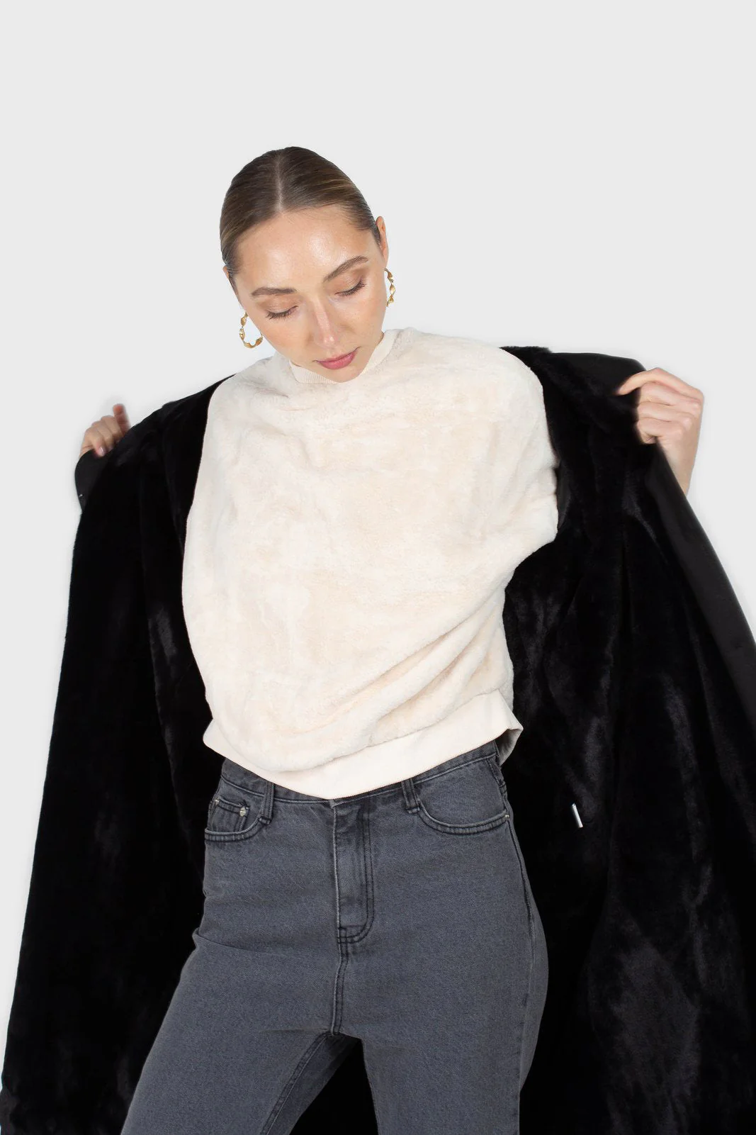 Black faux fur collar lined trench coat - Image 7