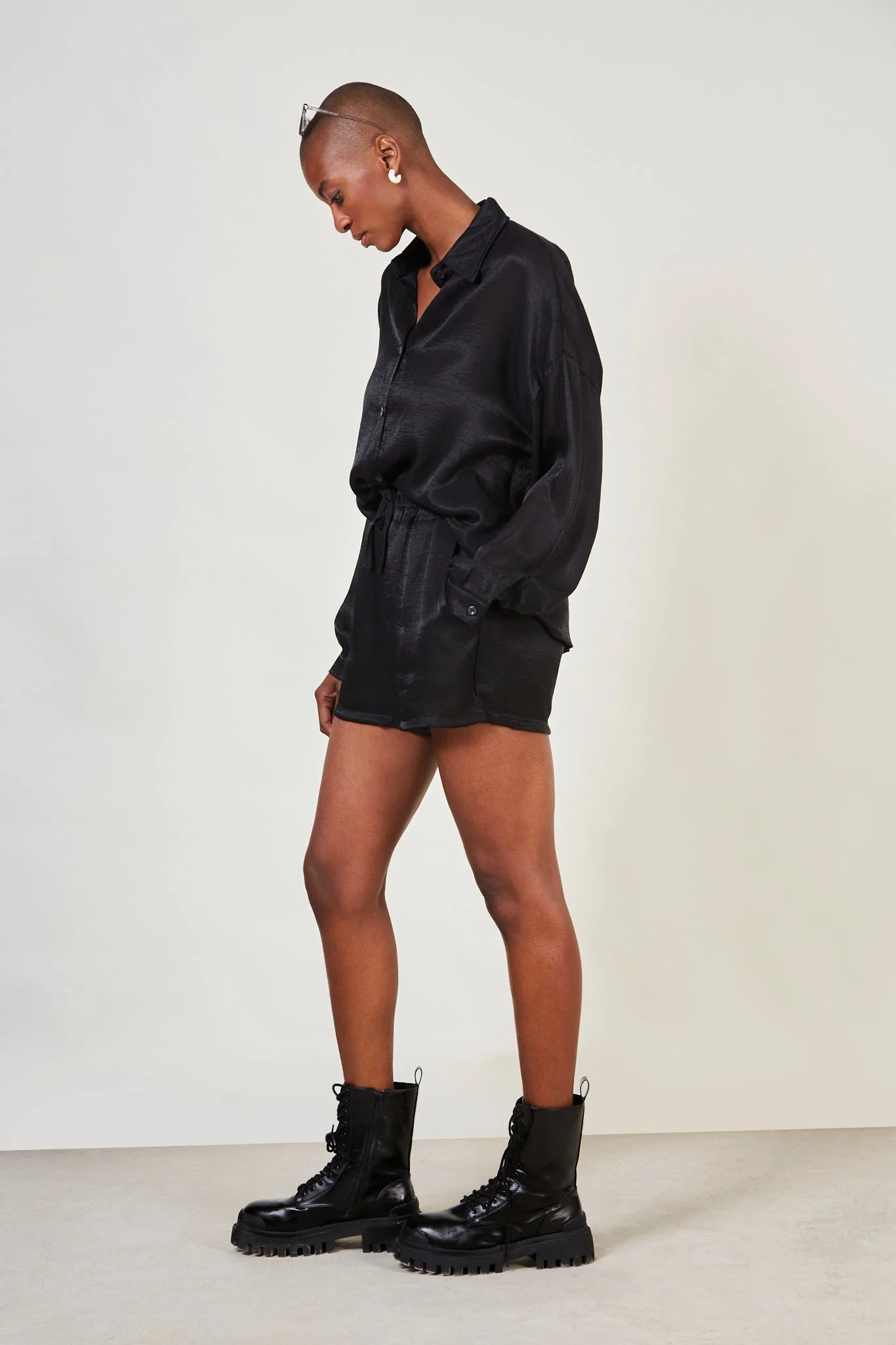 Black long sleeved gauzy shirt - Image 6