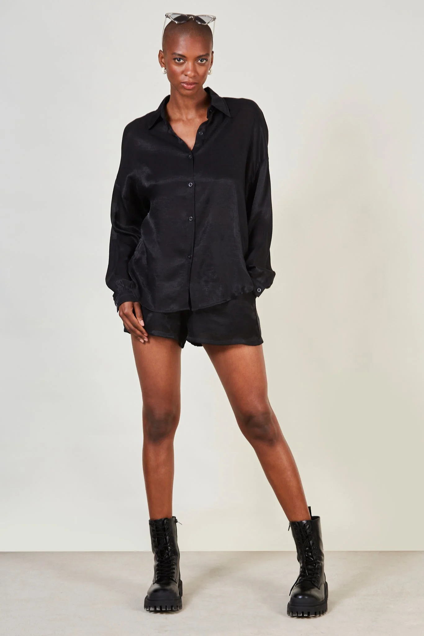 Black long sleeved gauzy shirt - Image 7