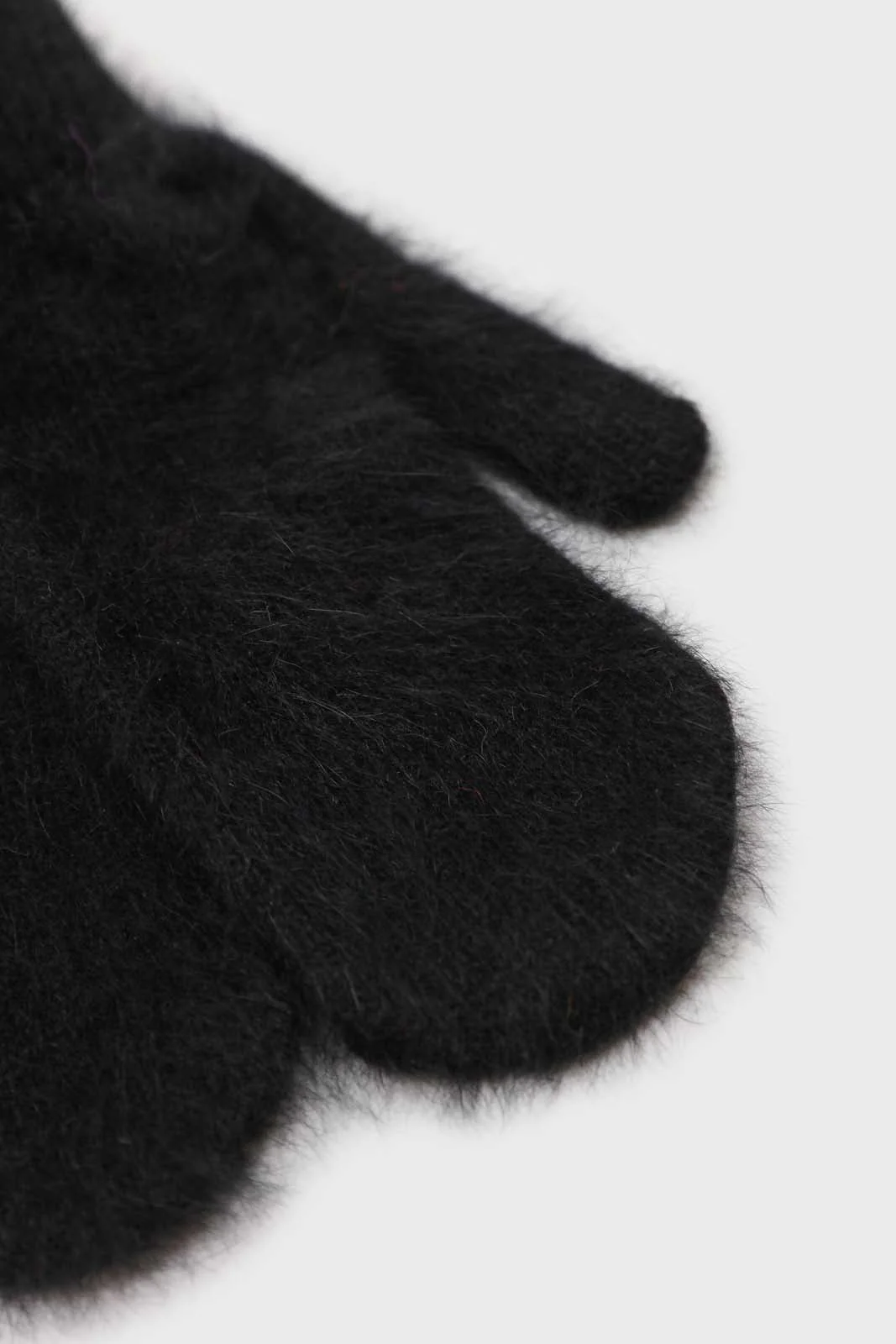 Black mohair mittens - Image 4