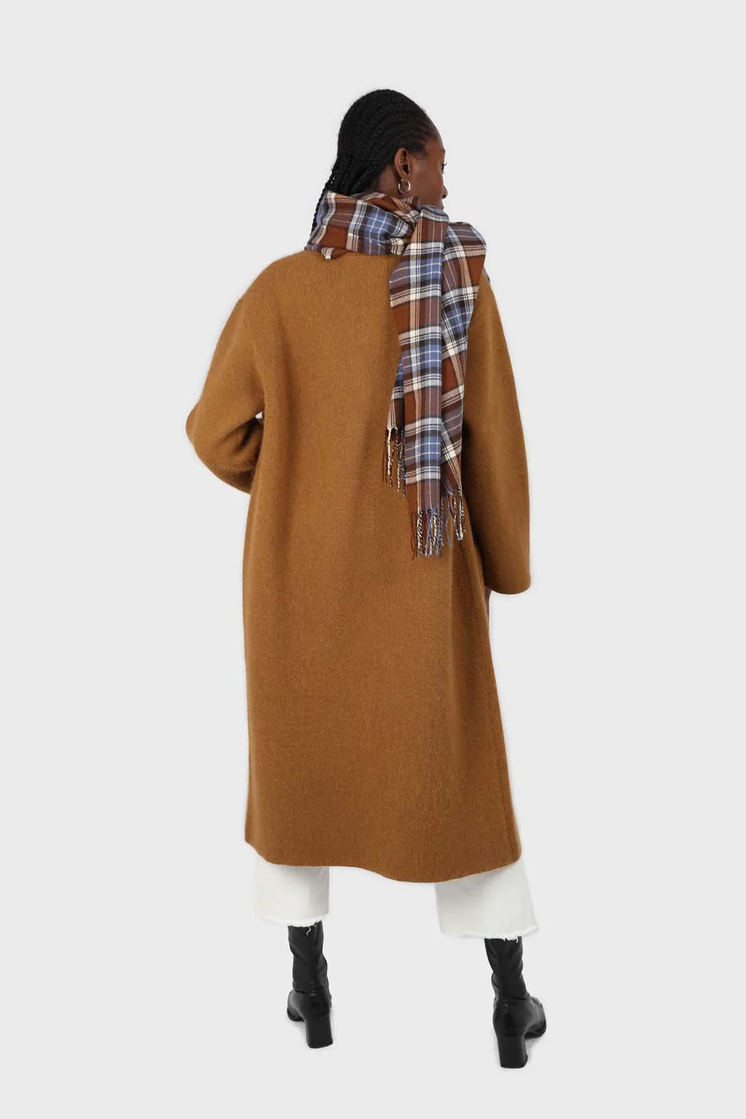 Brown and blue classic plaid scarf - Image 4