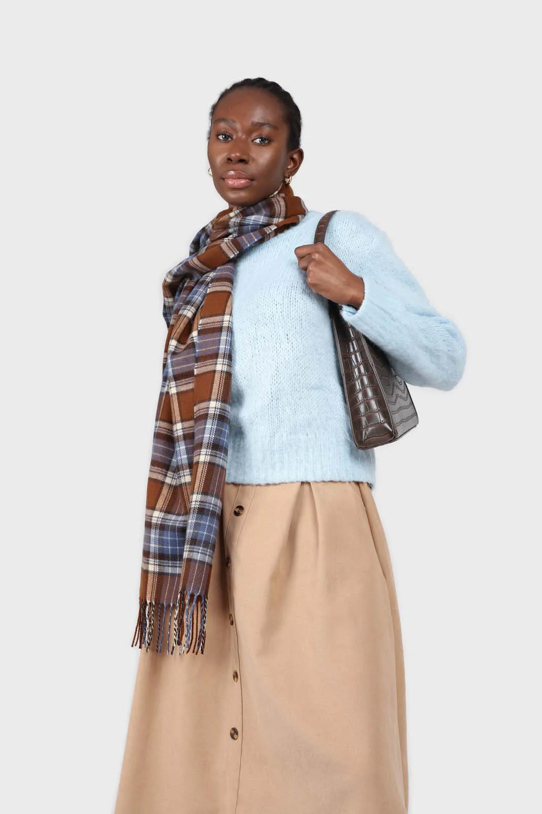Brown and blue classic plaid scarf - Image 6