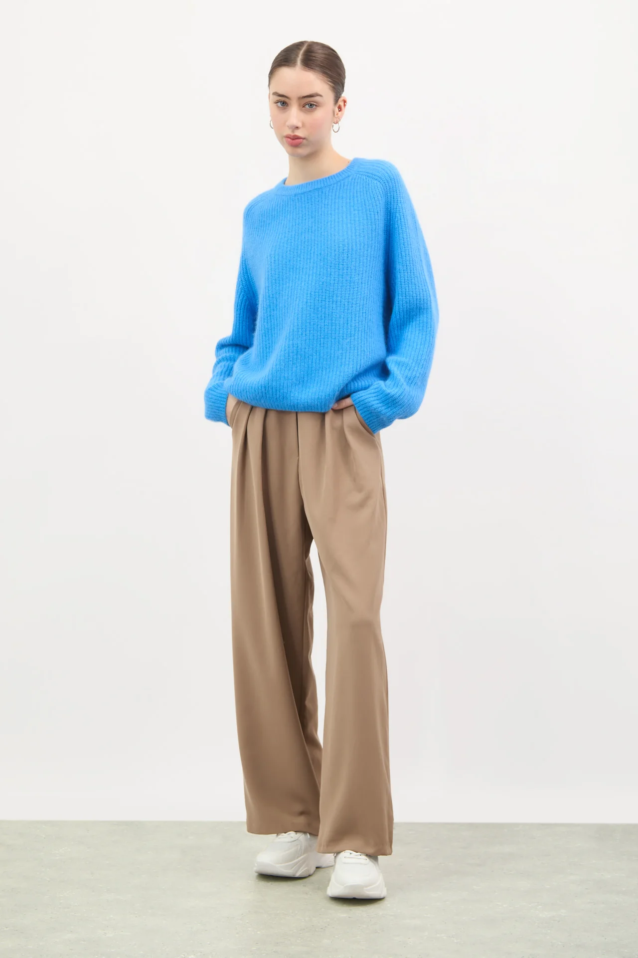 Cobalt blue pure wool ribbed jumper - Image 4
