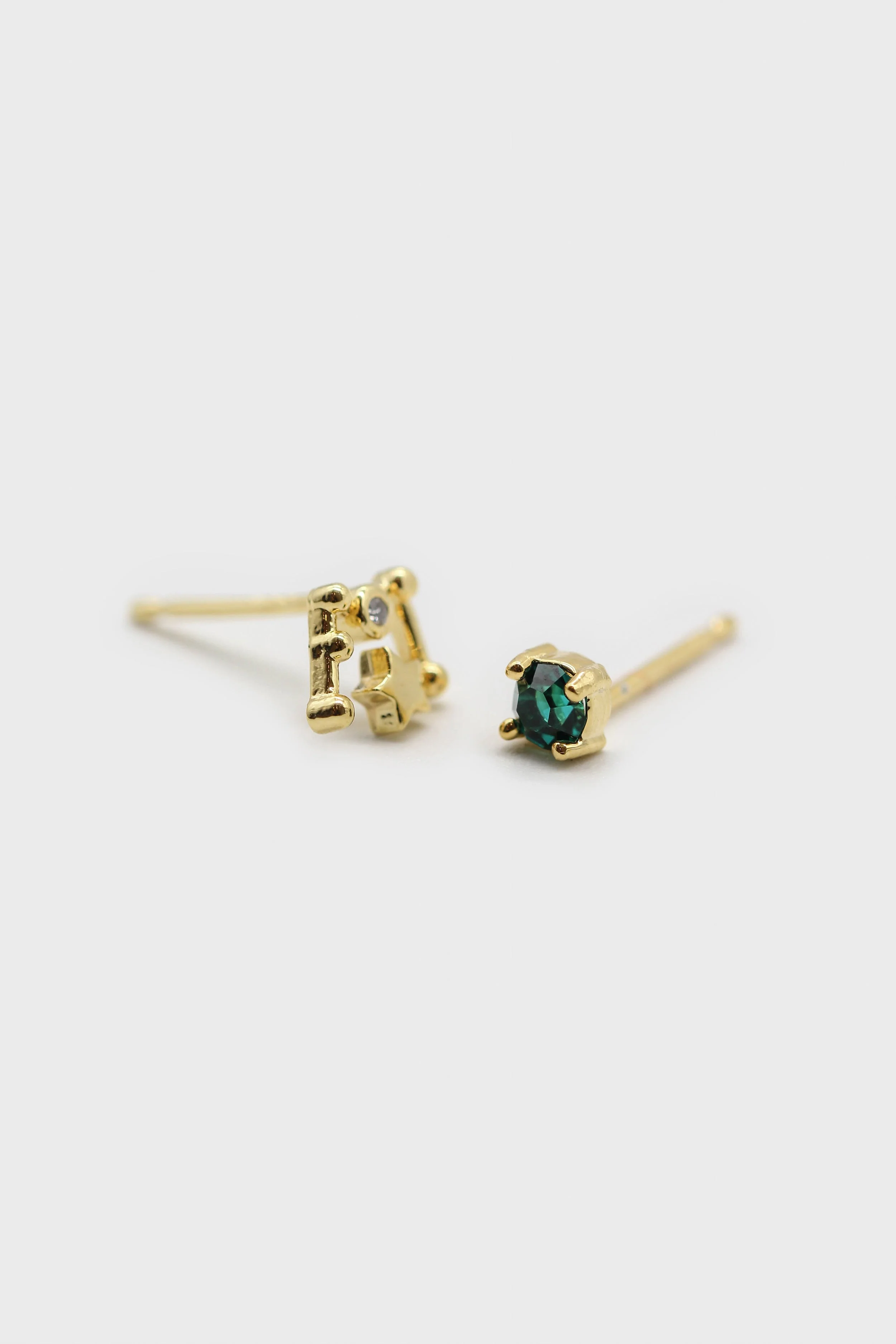Gold birthstone zodiac earrings / May - Emerald green - Image 3