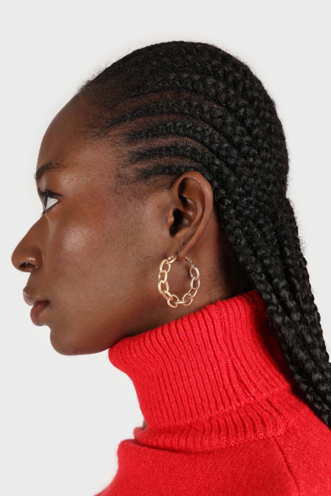 Gold chain link hoop earrings - Image 4