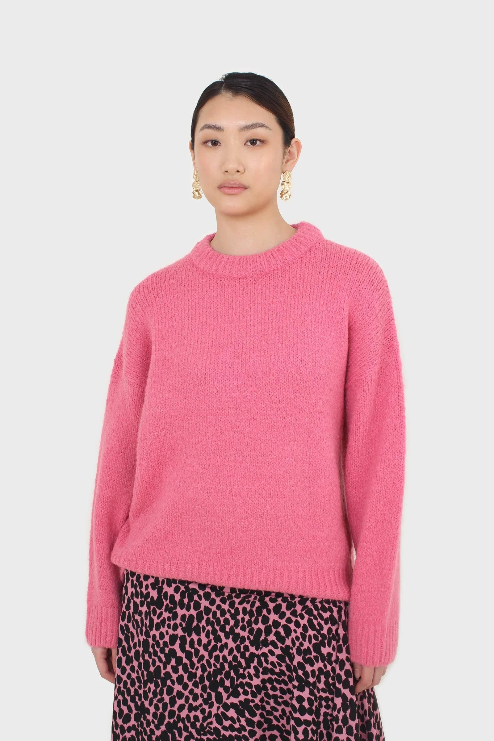 Hot pink oversized crew neck jumper - Image 4