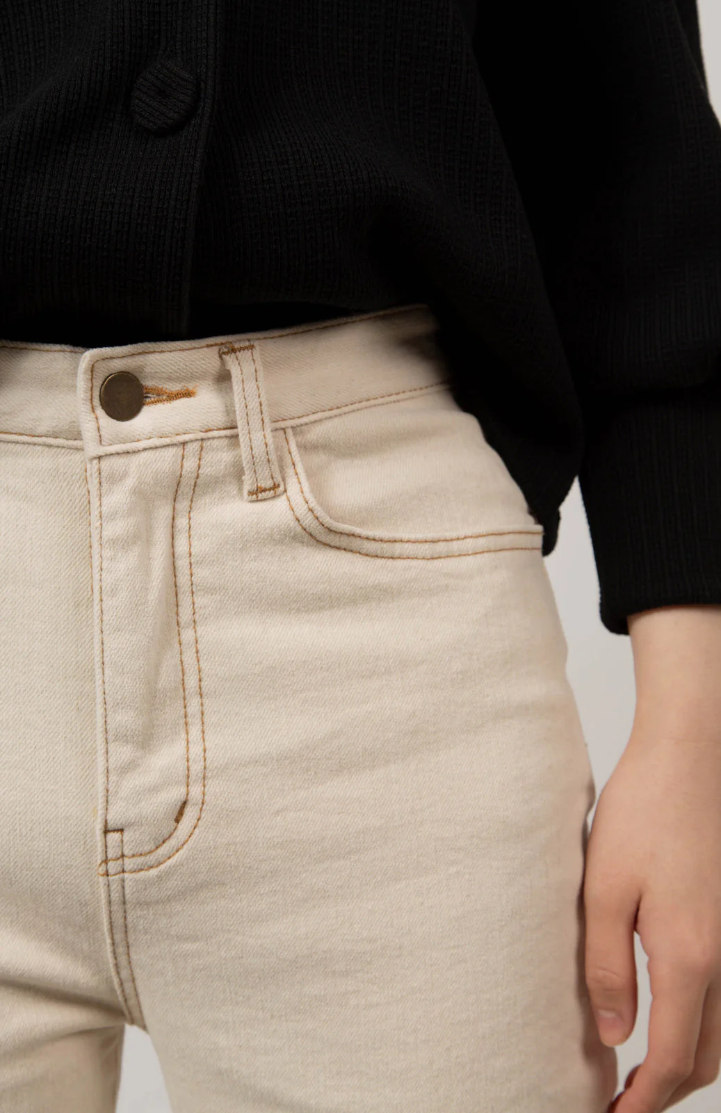 Ivory and beige contrast stitch jeans - 996 - Image 7