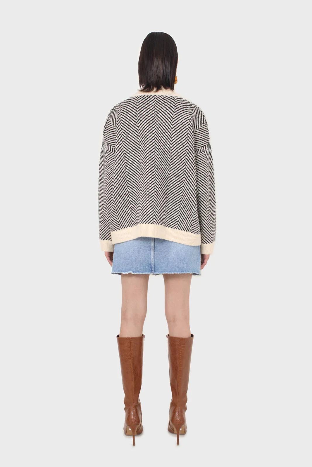 Ivory and black herringbone cardigan - Image 3