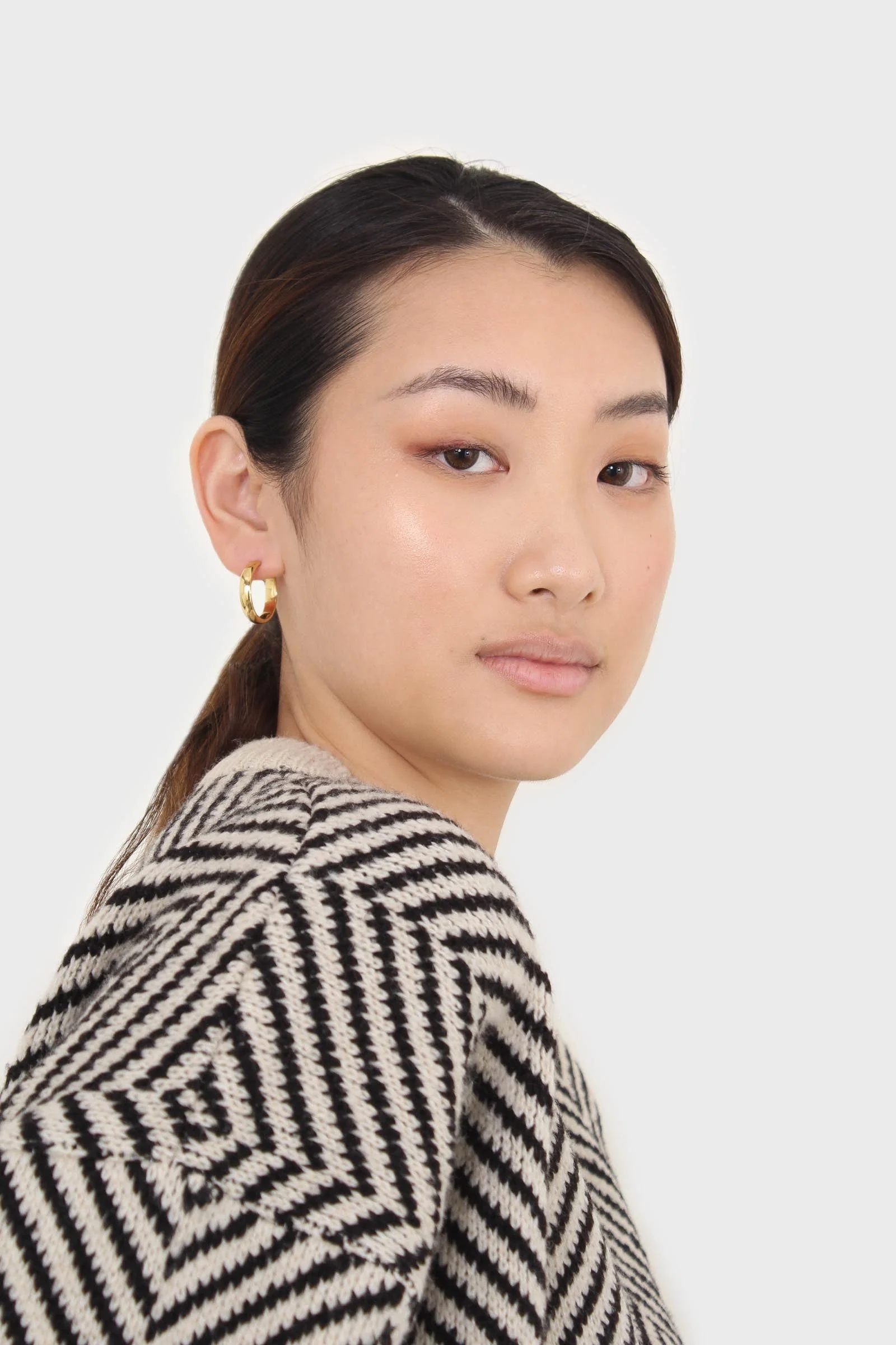 Ivory and black herringbone jumper - Image 6