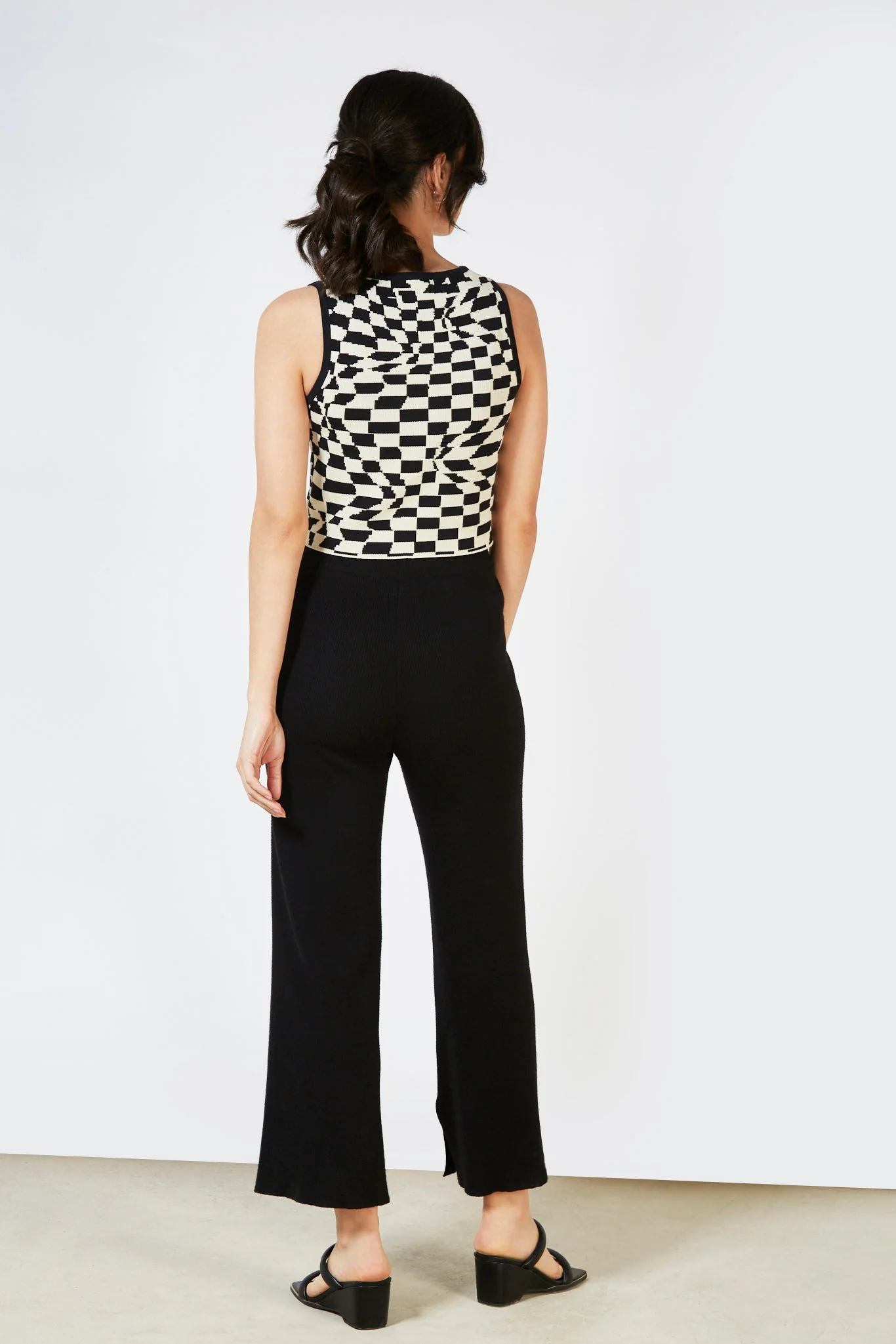 Black and white psychedelic knit tank - Image 6