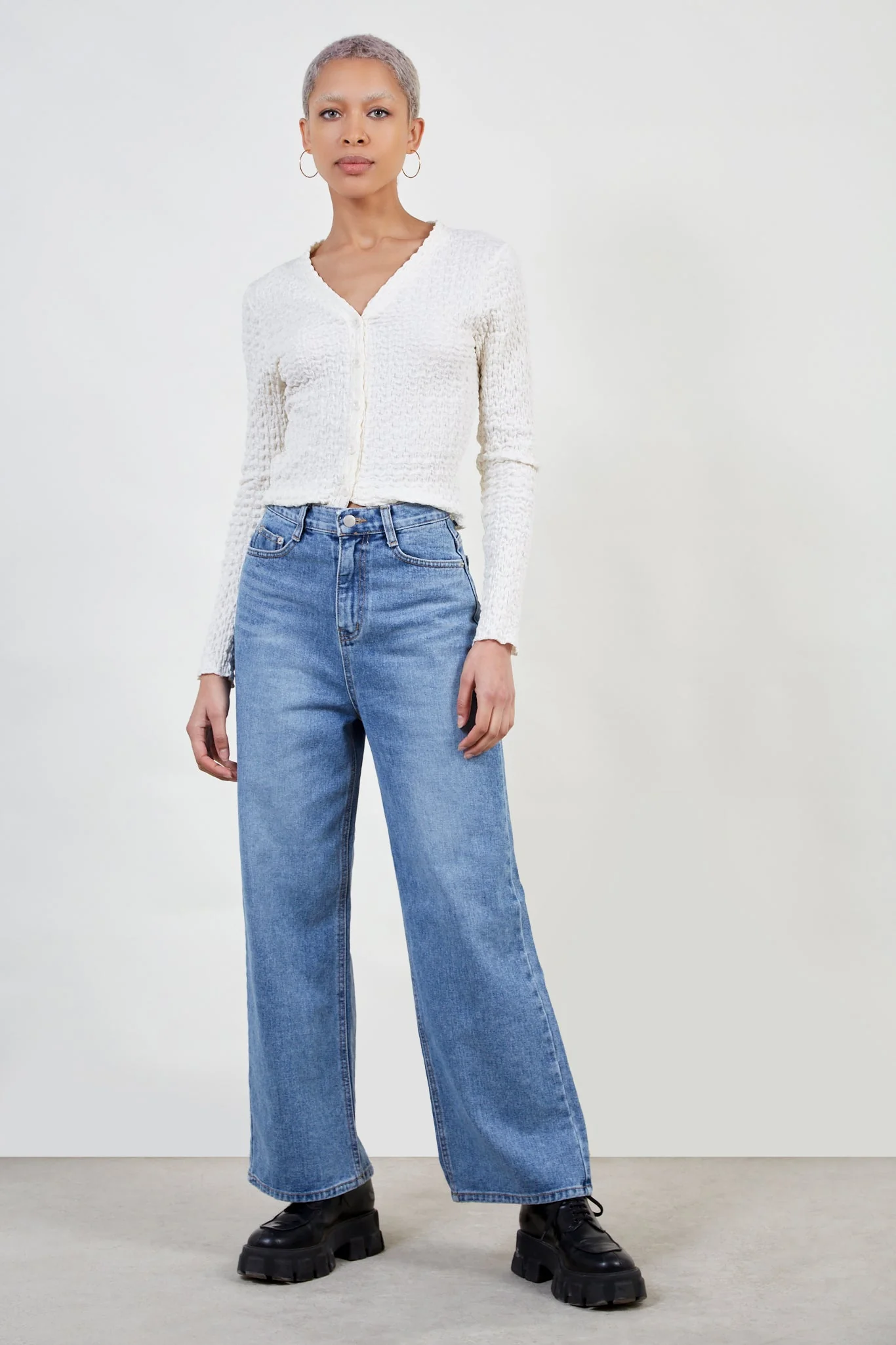 Mid blue washed wide leg jeans - Image 3
