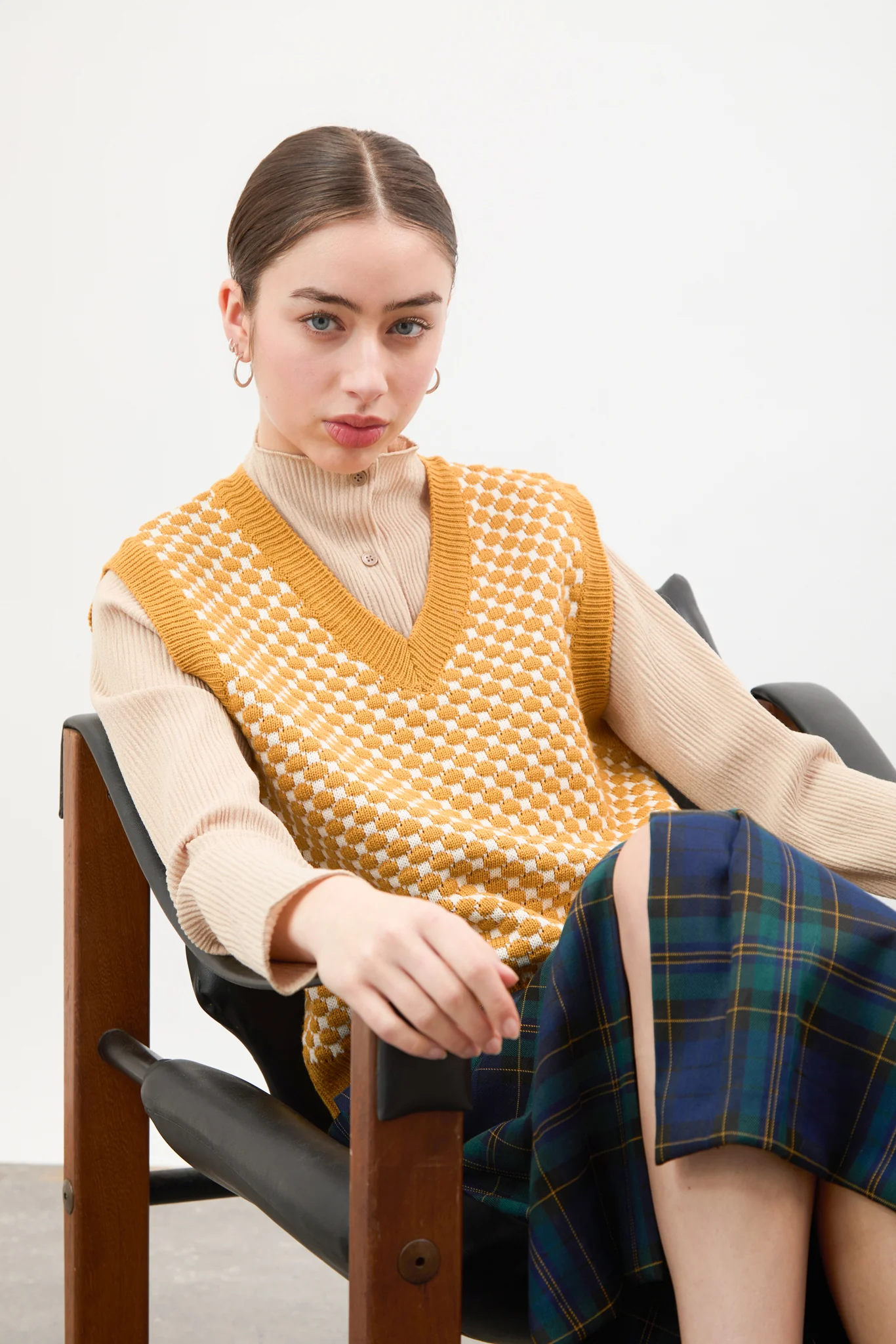 Mustard and ivory intarsia dots sweater vest - Image 5