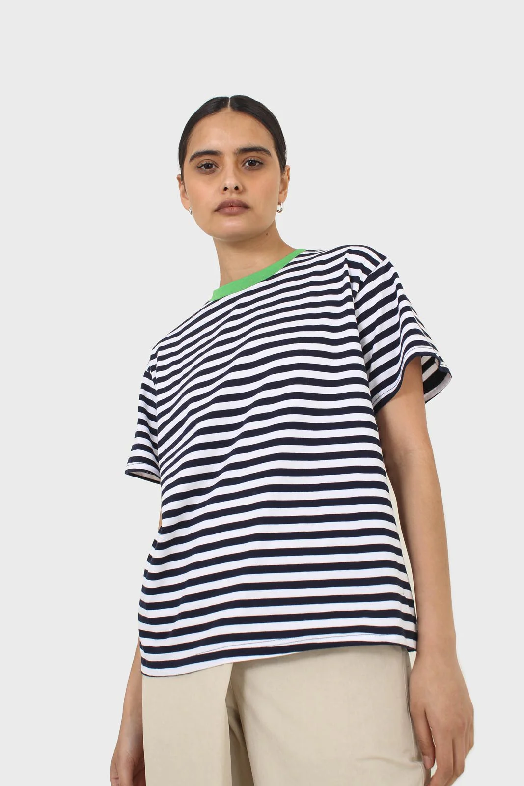 Navy striped green contrast binding tee - Image 6