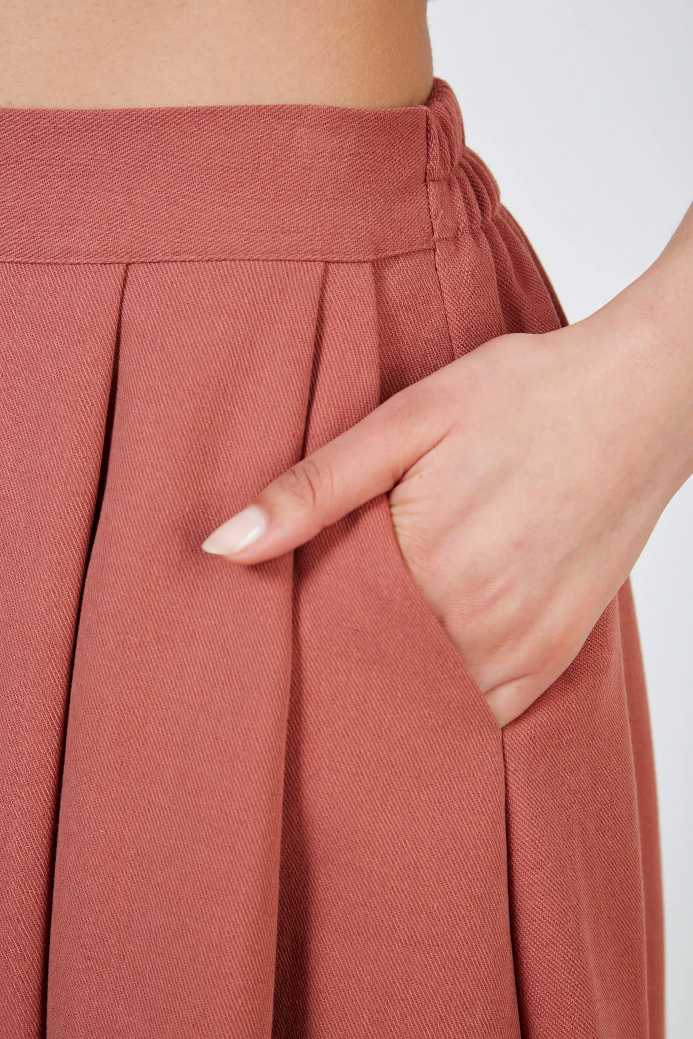 Rust red pleated skirt - Image 4