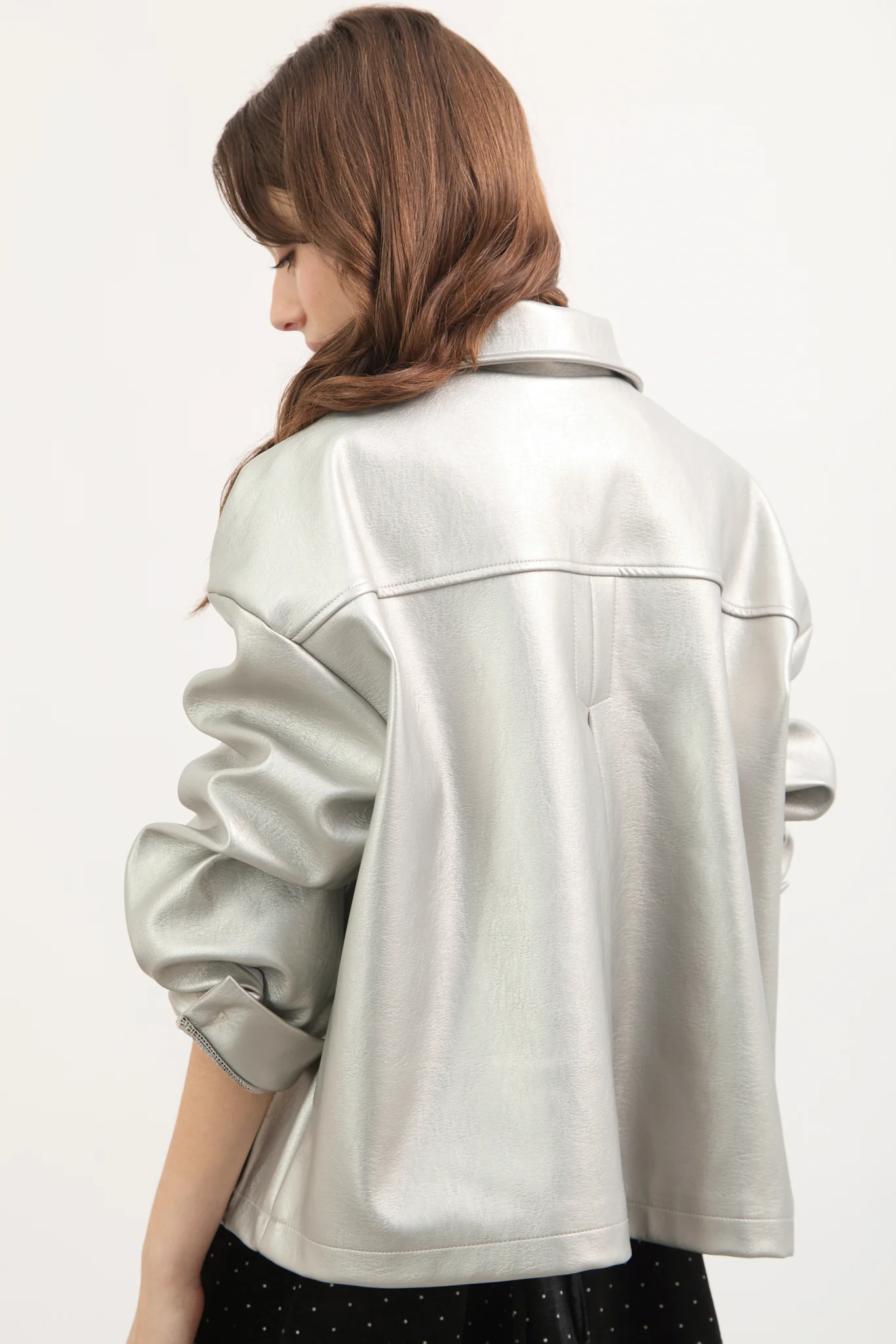 Silver vegan leather button up short jacket - Image 3