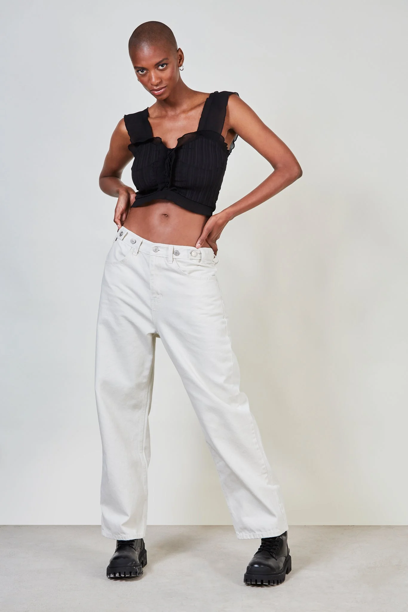 Off white button waist jeans - Image 3