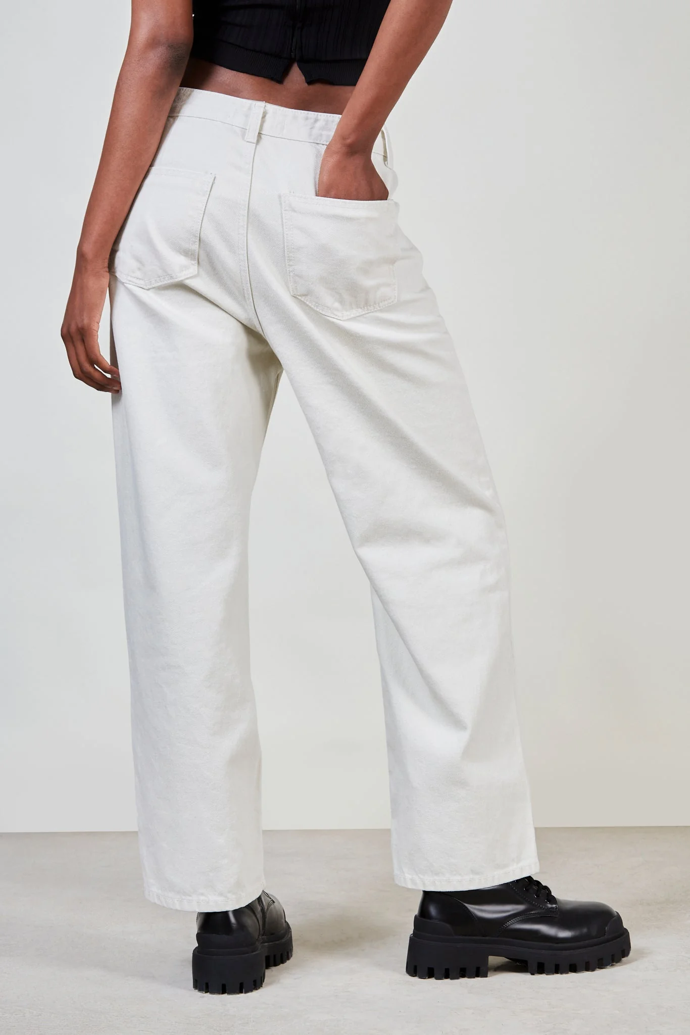 Off white button waist jeans - Image 4