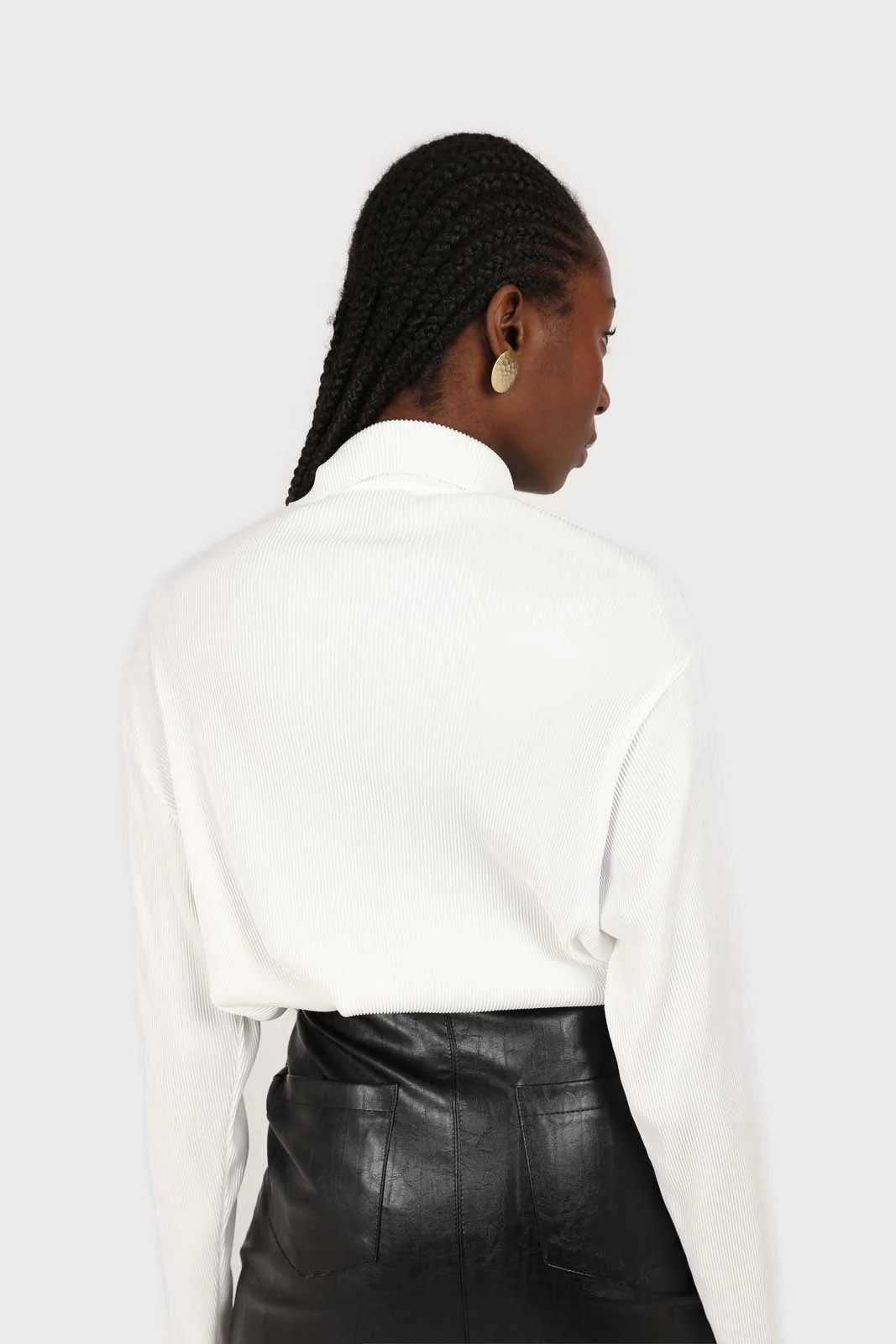 White micro pleated long sleeved shirt - Image 10