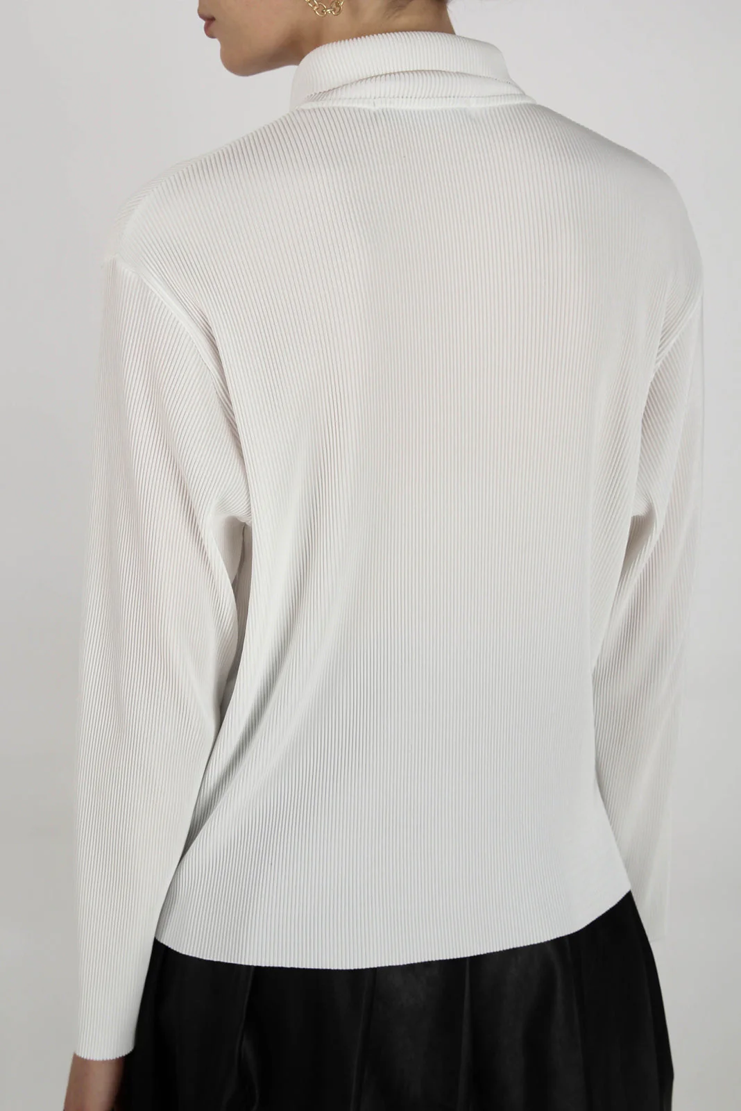 White micro pleated long sleeved shirt - Image 5